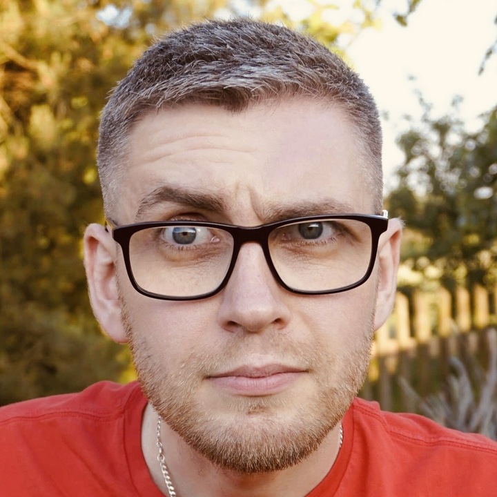 portret Marcin Bołtruczyk
